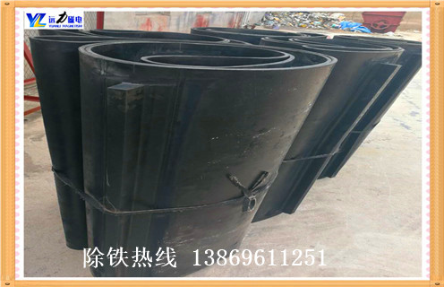 除鐵器皮帶跑偏，廣西除鐵器皮帶跑偏原因及處理方法_廣西除鐵器皮帶跑偏原因及處理方法皮帶原因及如何調_刮板價(jià)格