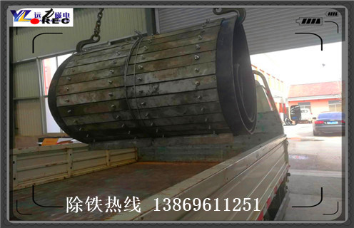 皮帶機除鐵器，皮帶機除鐵器安裝圖_皮帶機除鐵器安裝圖怎么調整皮帶原因及如何調_刮板價(jià)格 